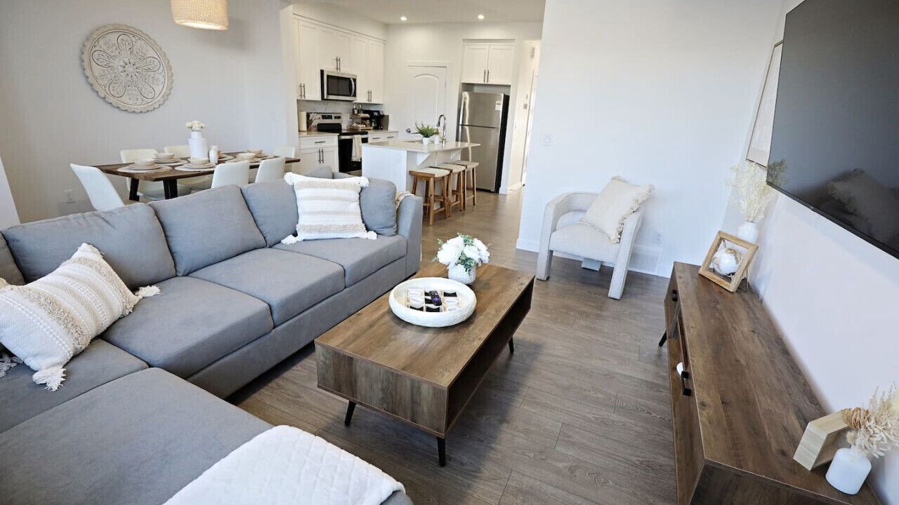 Photo of Livingroom in Northwest Edmonton