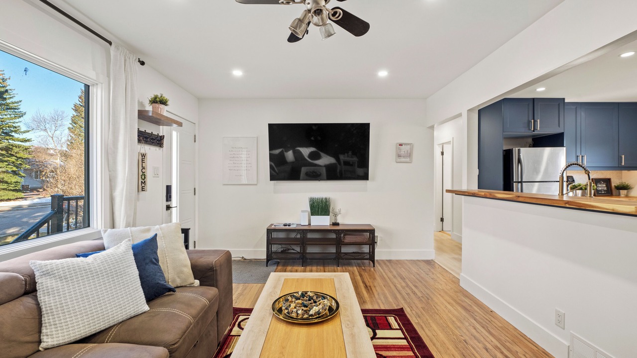 Photo of Livingroom in Northwest Calgary