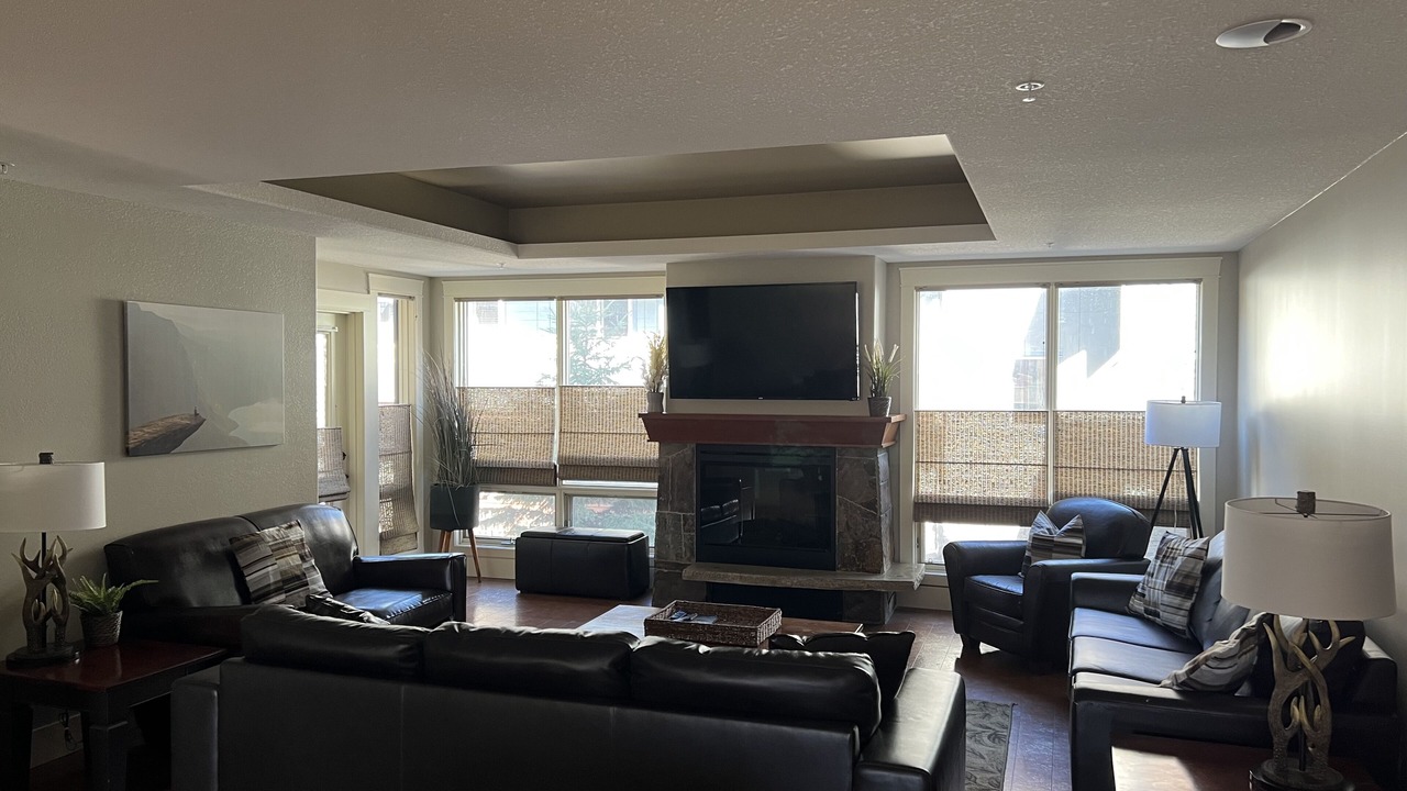 Photo of Livingroom in Cougar Creek