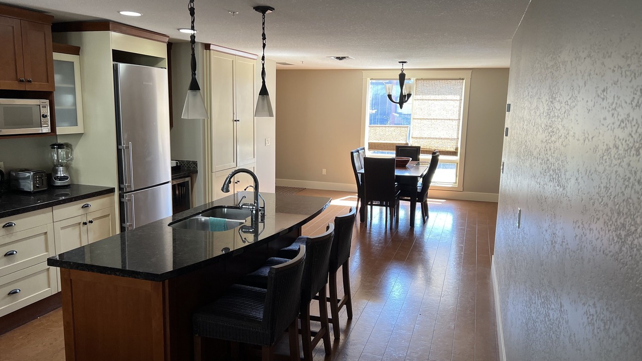 Photo of Kitchen in Cougar Creek