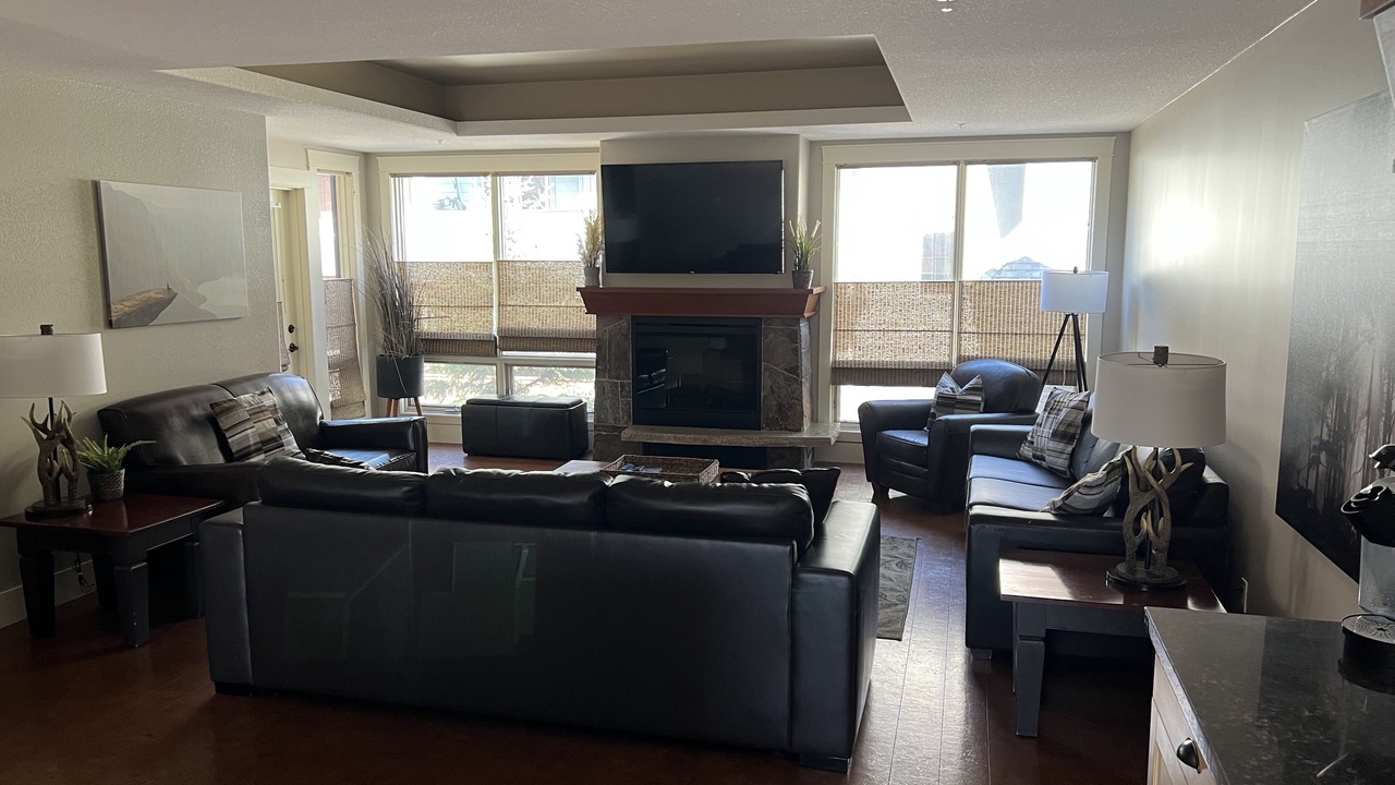 Photo of Livingroom in Cougar Creek