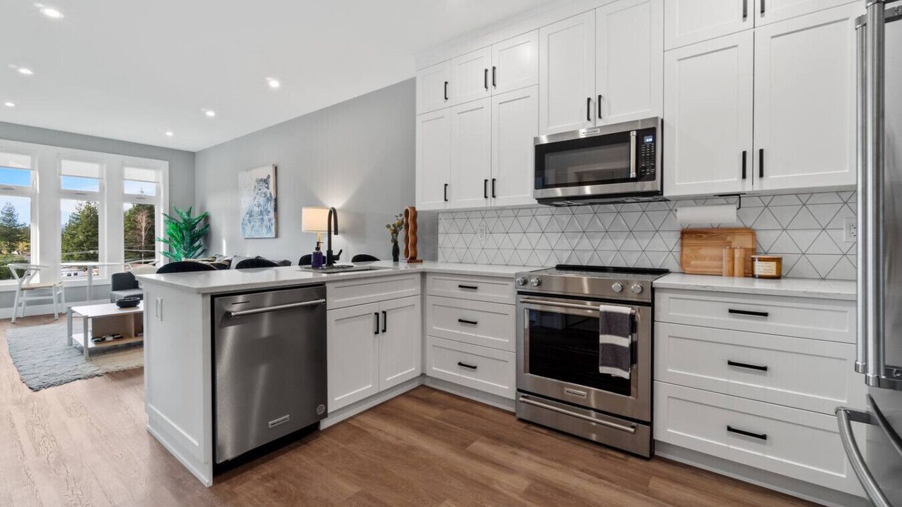 Photo of Kitchen in Harrison Hot Springs