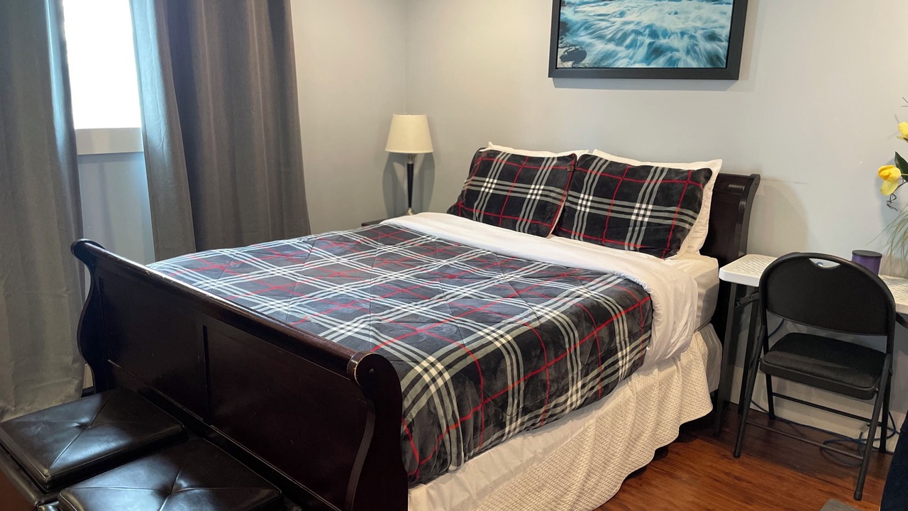 Photo of Bedroom in Lower Sumas Mountain