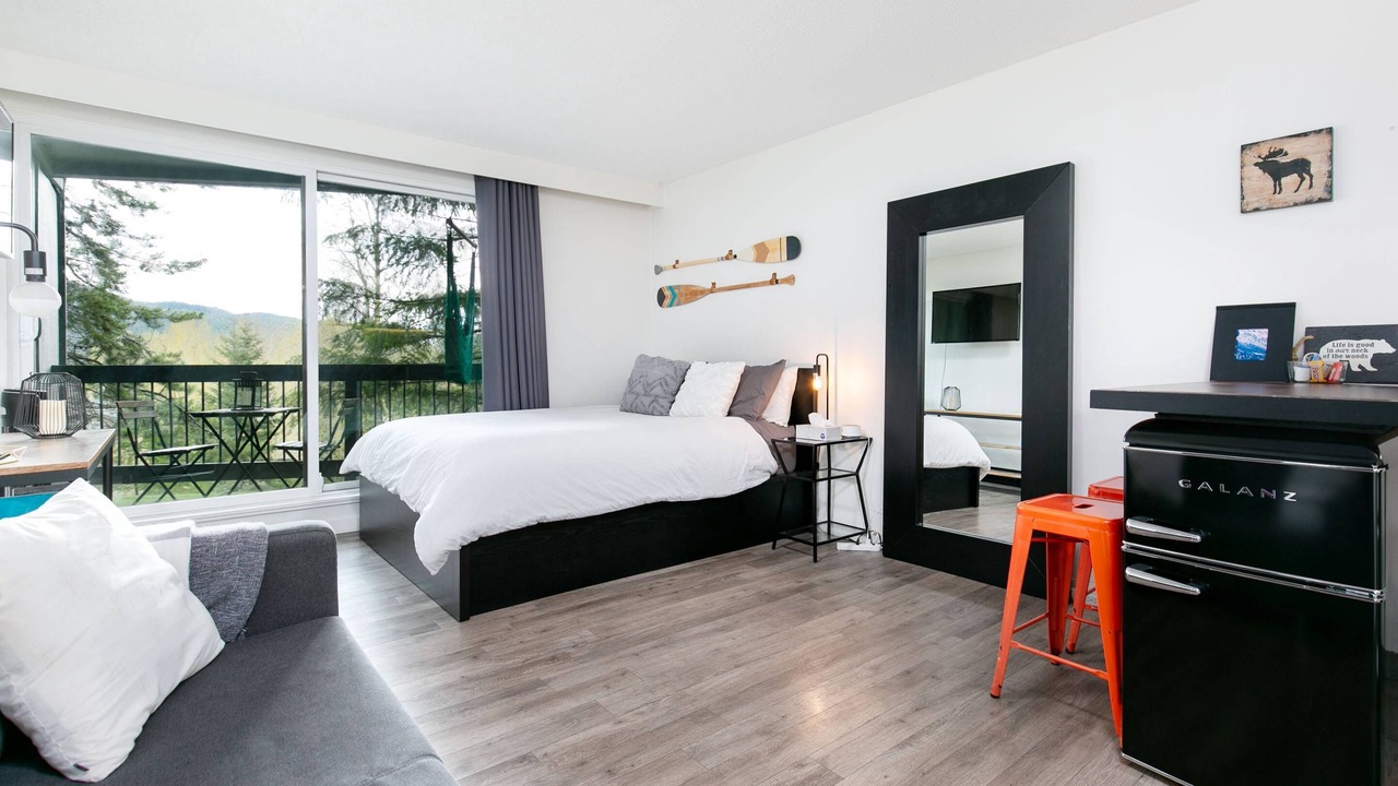 Photo of Bedroom in Whistler Creekside