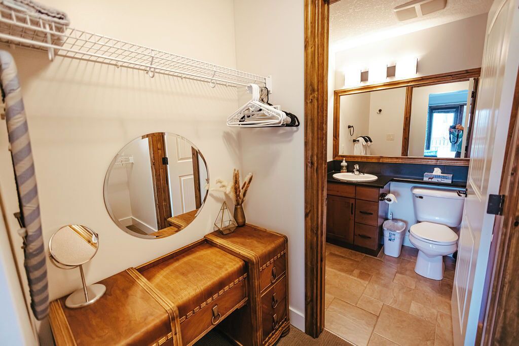 Photo of Bathroom in Radium Hot Springs