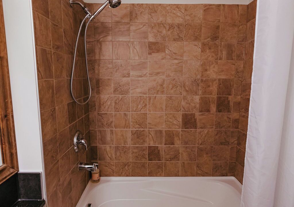 Photo of Bathroom in Radium Hot Springs