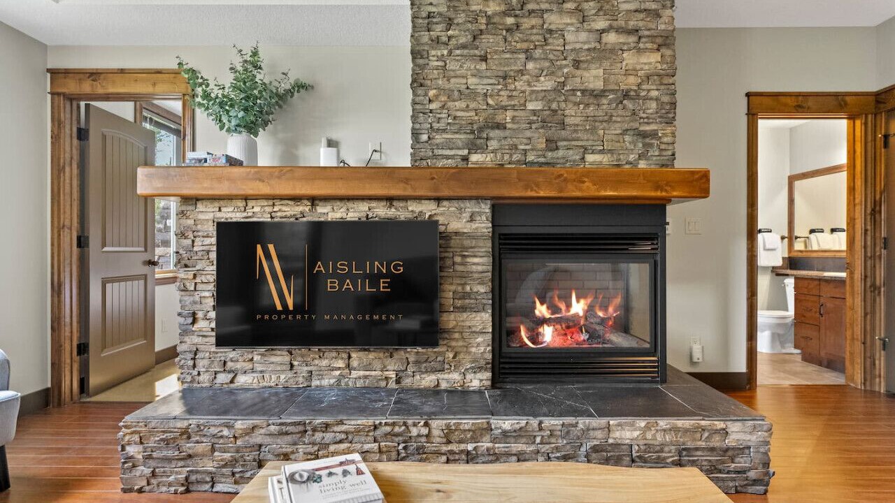 Photo of Livingroom in Radium Hot Springs