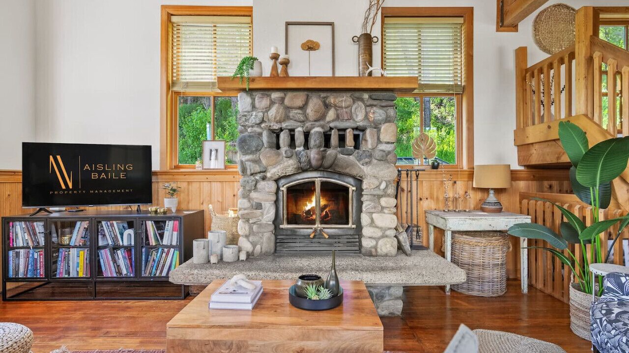 Photo of Livingroom in Radium Hot Springs