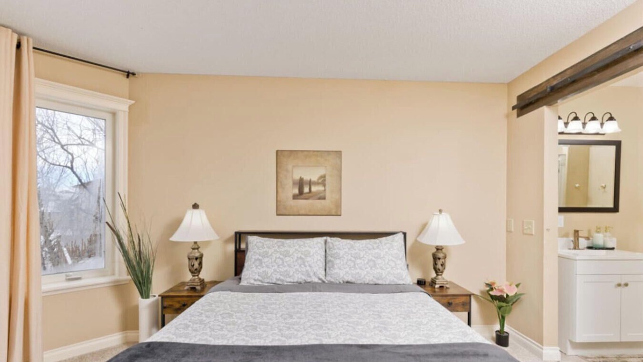 Photo of Bedroom in Arbour Lake