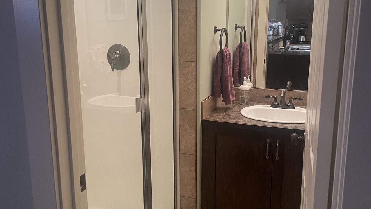 Photo of Bathroom in Radium Hot Springs