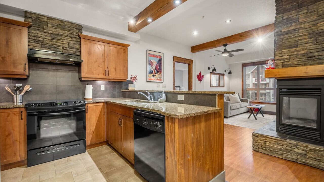 Photo of Kitchen in Radium Hot Springs
