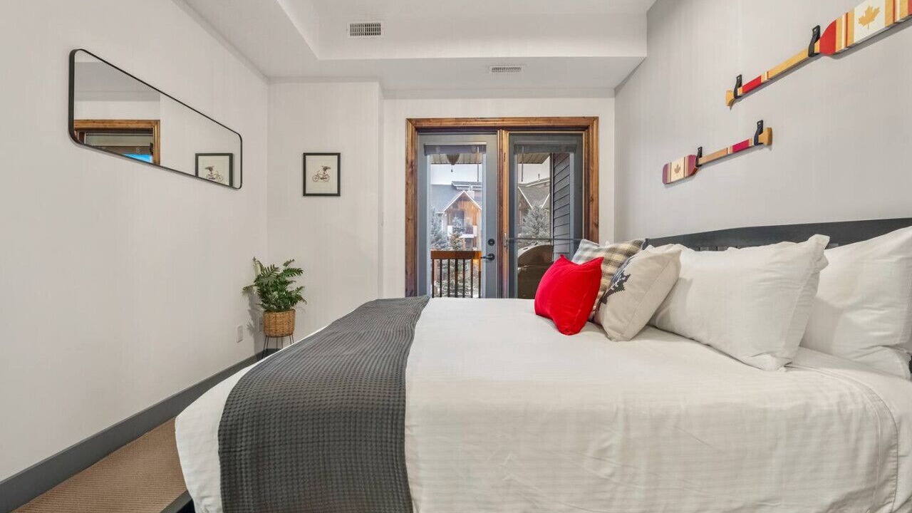 Photo of Bedroom in Radium Hot Springs