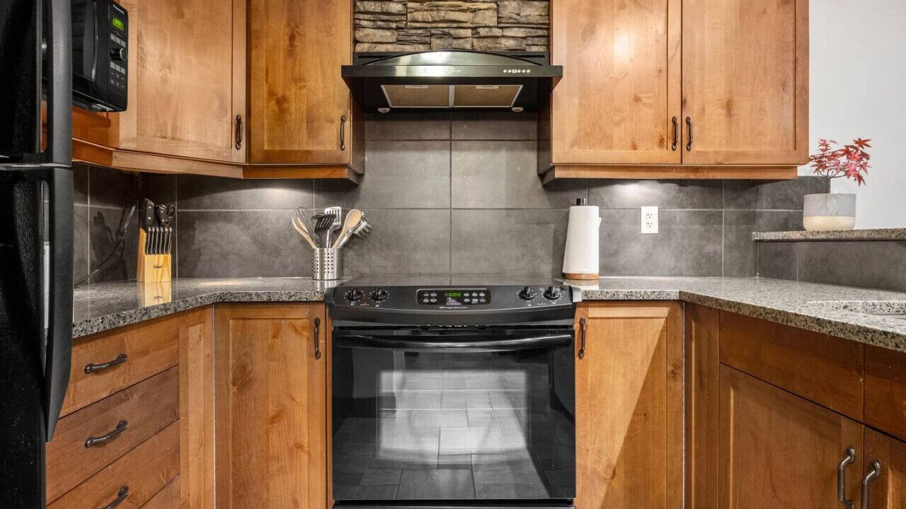 Photo of Kitchen in Radium Hot Springs