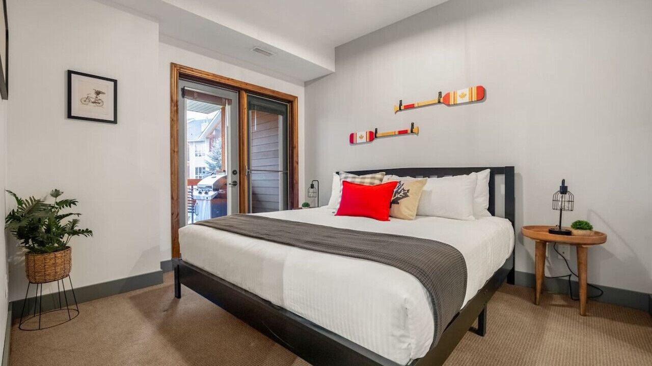 Photo of Bedroom in Radium Hot Springs