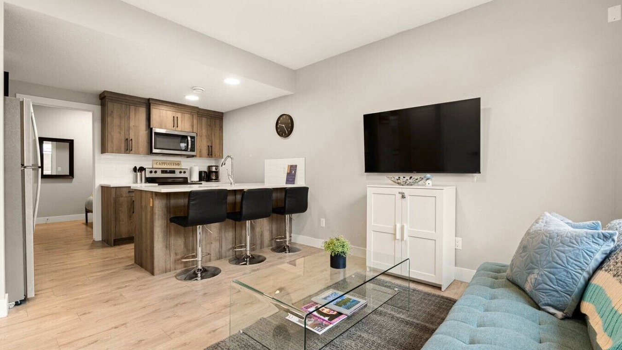 Photo of Livingroom in West Hillhurst