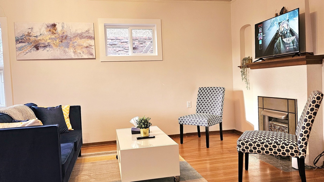 Photo of Livingroom in Southwest Edmonton