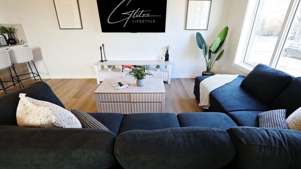 Photo of Livingroom in North Central Edmonton