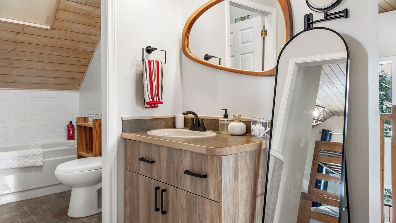 Photo of Bathroom in Silver Star Mountain