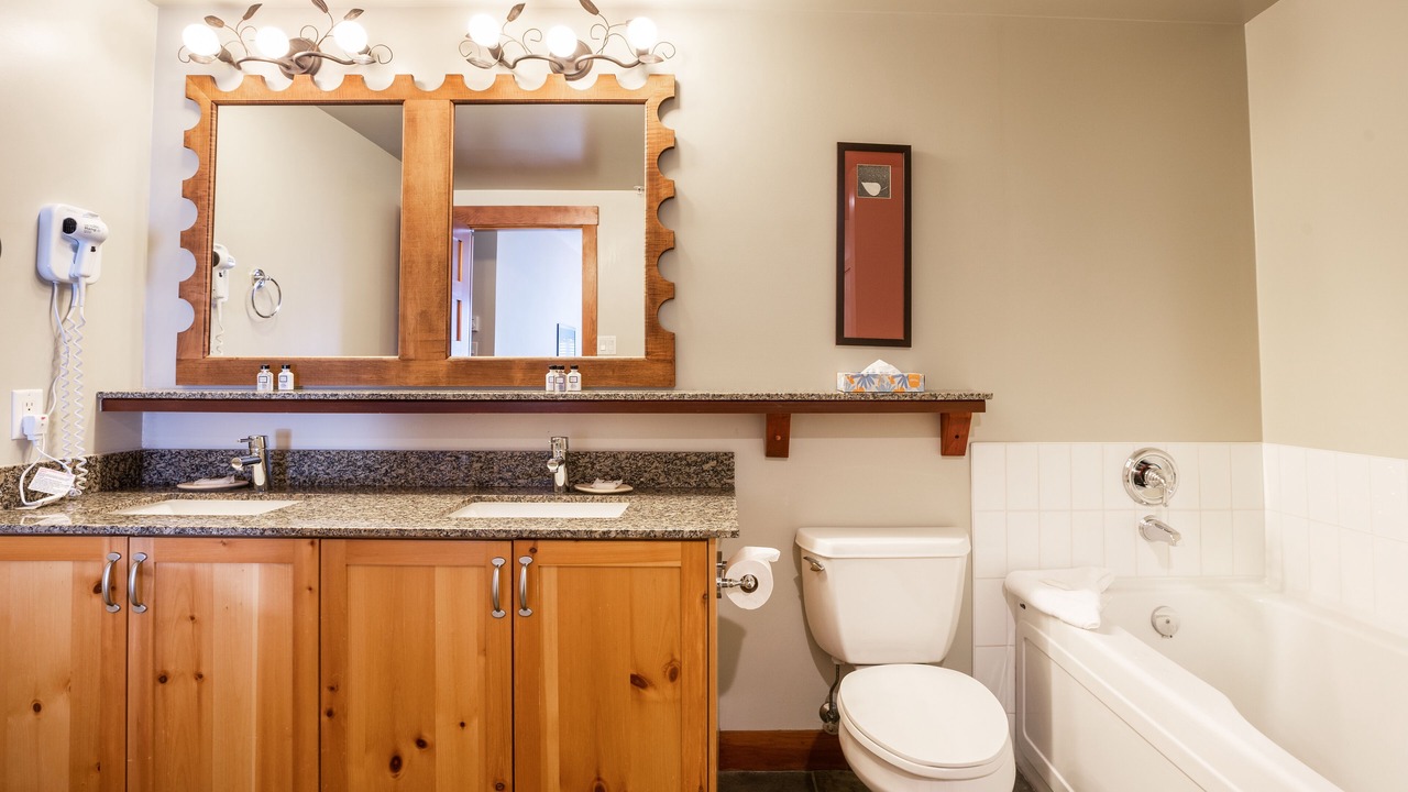 Photo of Bathroom in Whistler Creekside