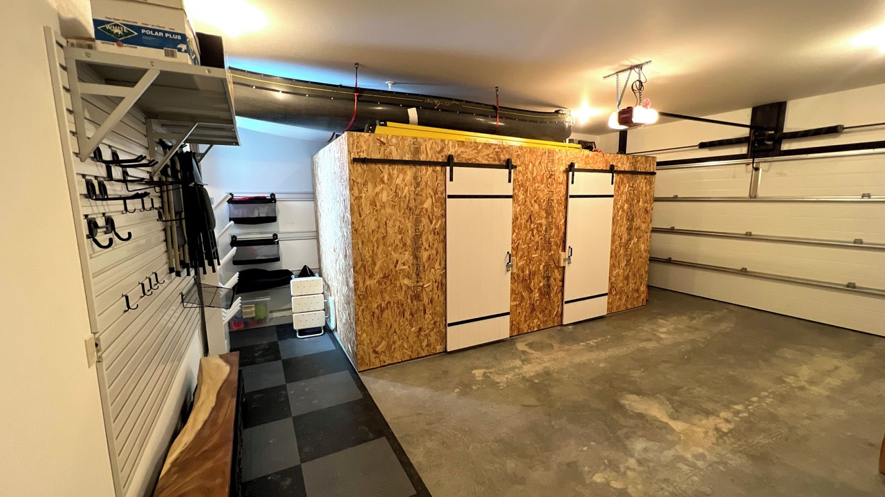 Photo of Bedroom in East Kootenay