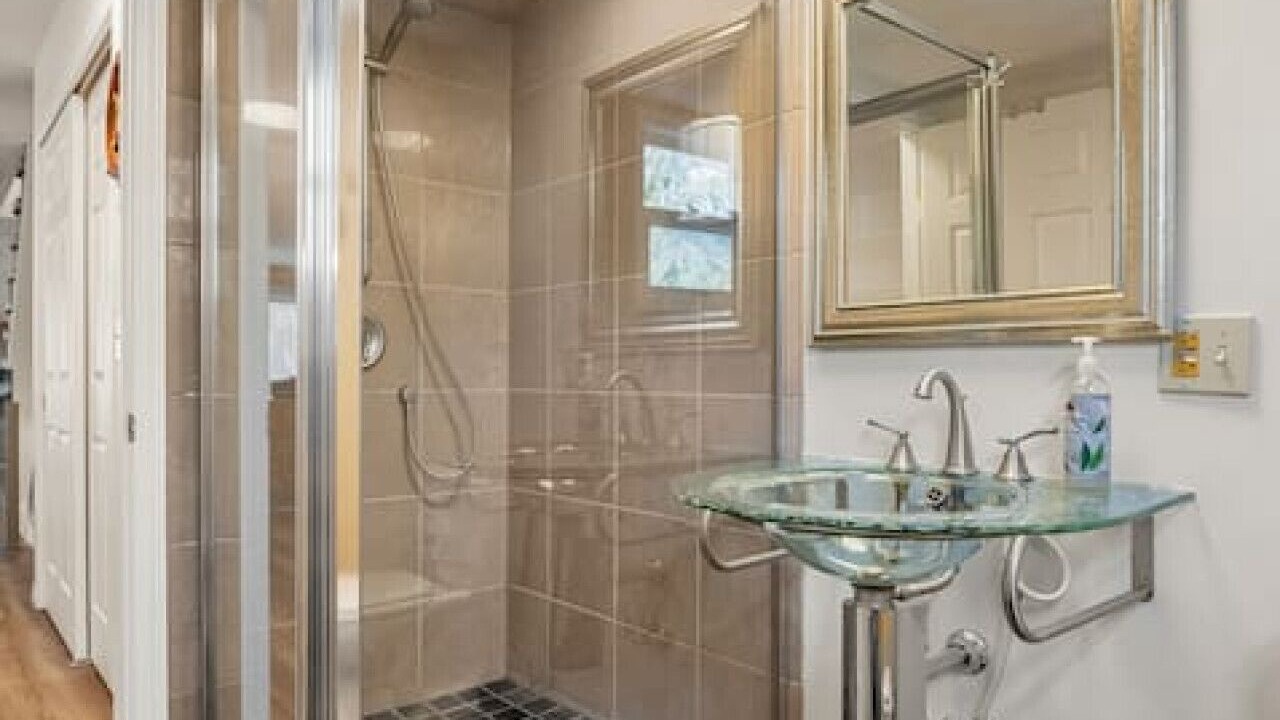 Photo of Bathroom in Windermere