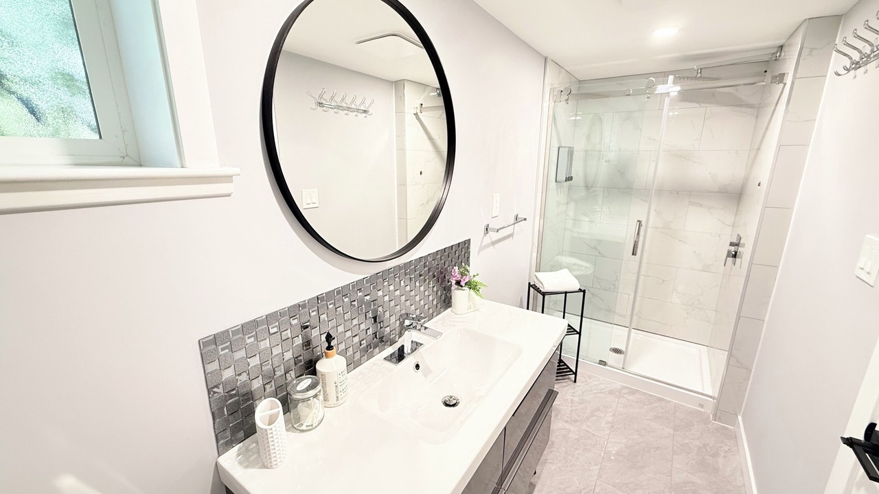 Photo of Bathroom in West Vancouver