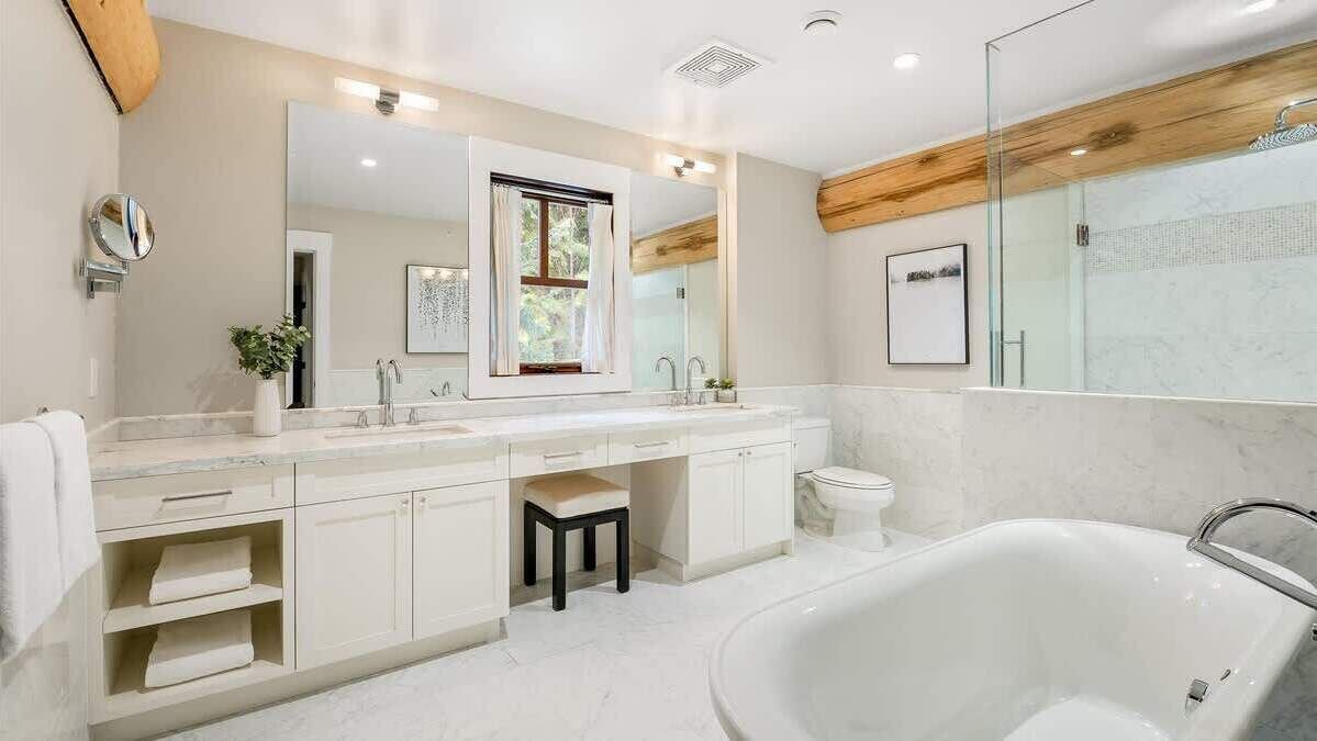Photo of Bathroom in Nordic Estates