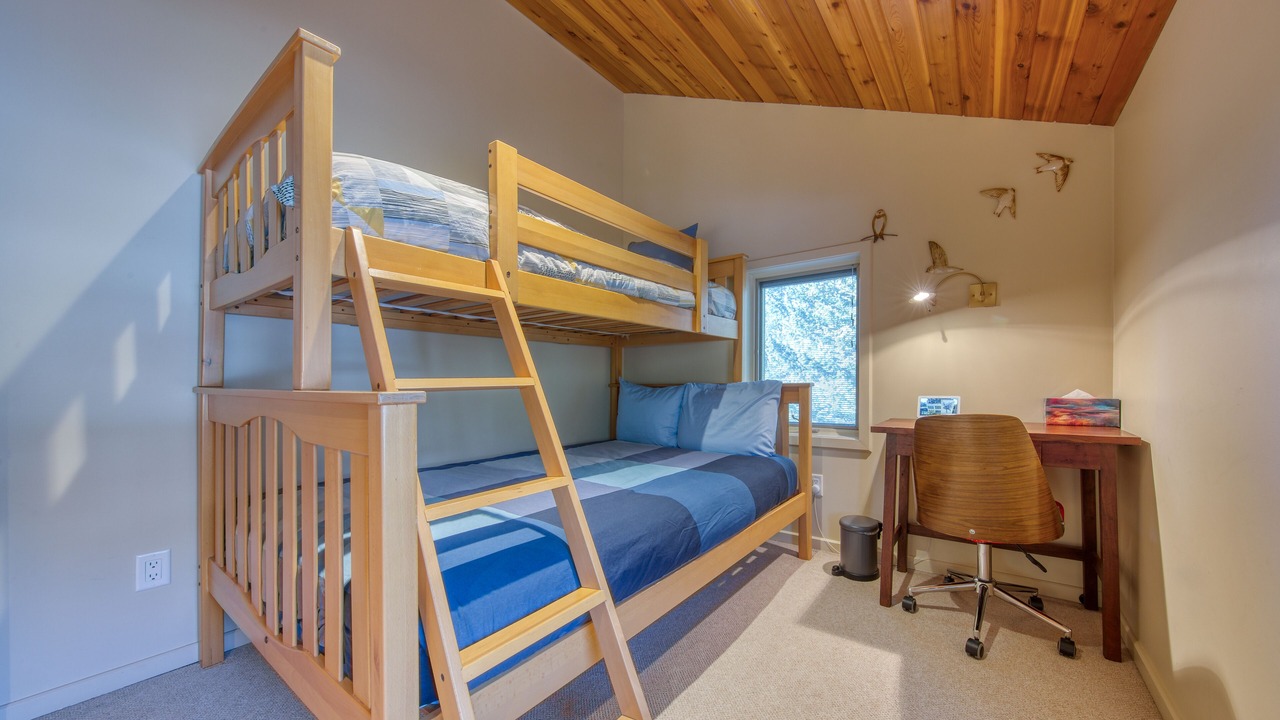 Photo of Bedroom in East Kootenay