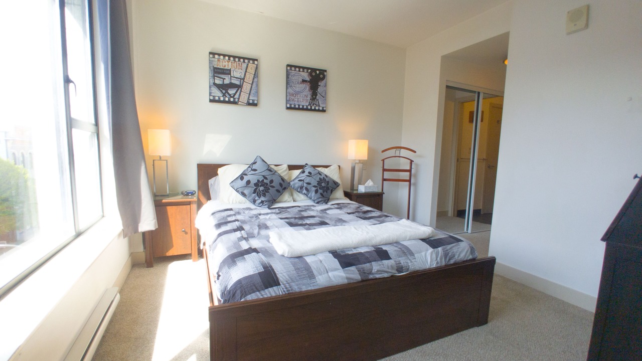 Photo of Bedroom in Downtown Victoria