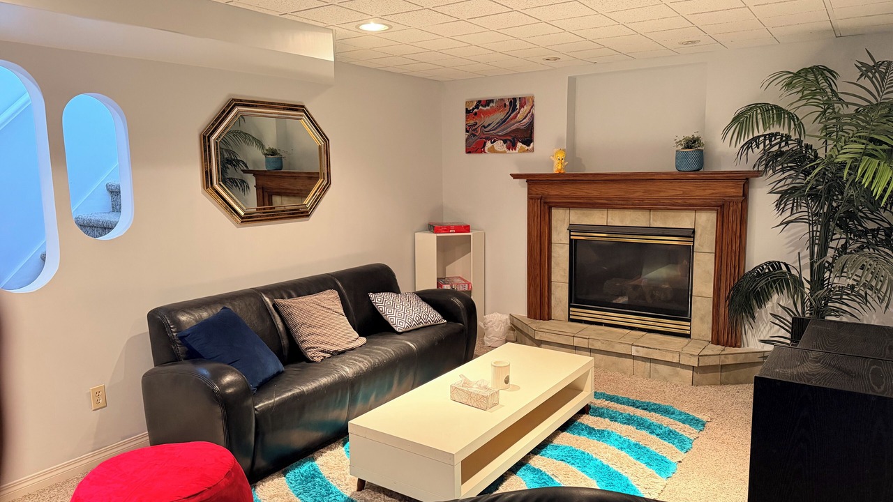 Photo of Livingroom in Southeast Edmonton