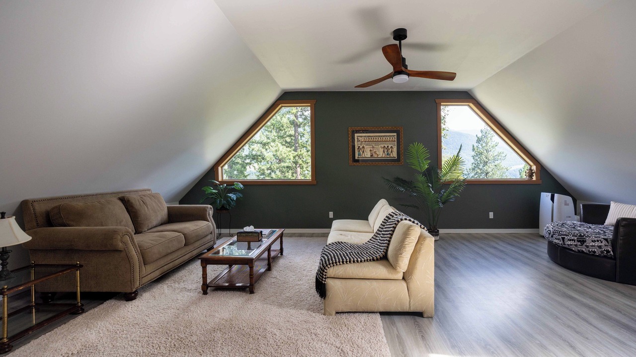 Photo of Livingroom in Crescent Valley