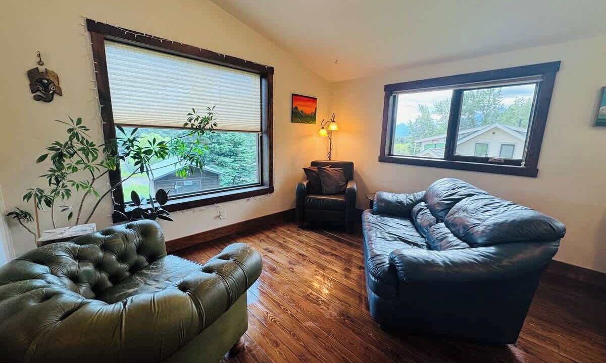 Photo of Livingroom in East Kootenay