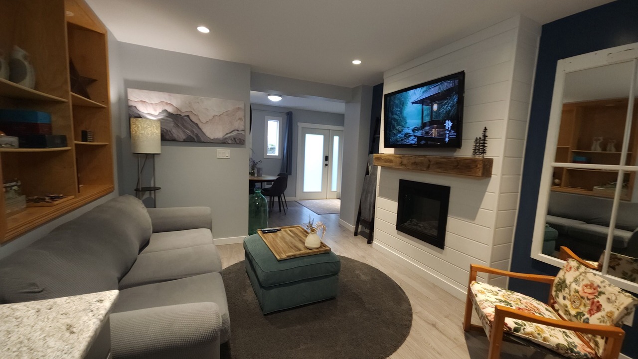 Photo of Livingroom in Shawnigan Lake