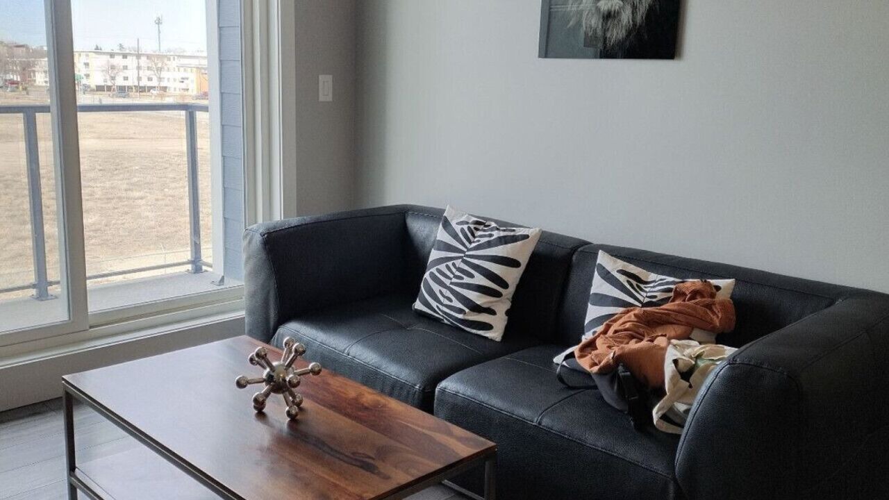 Photo of Livingroom in North Central Edmonton