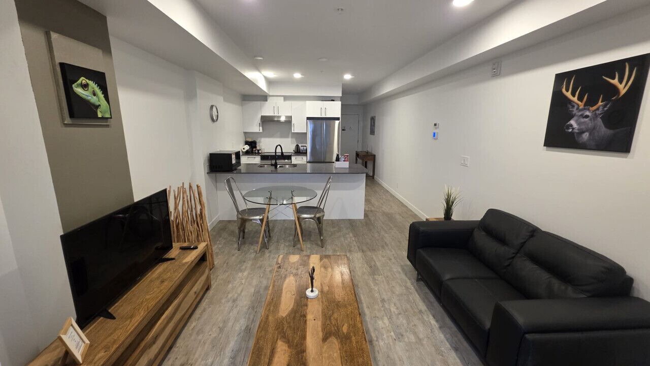 Photo of Livingroom in North Central Edmonton