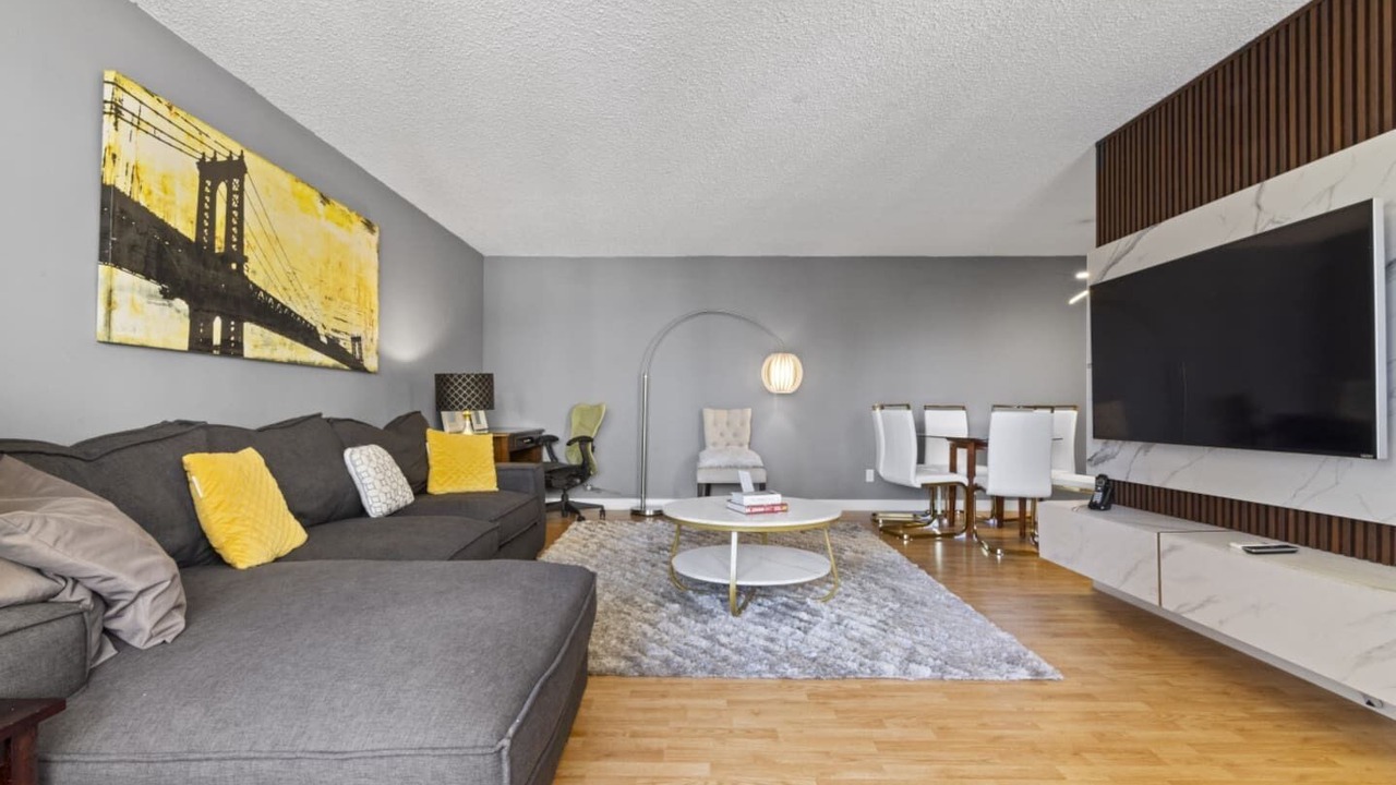 Photo of Livingroom in Beltline