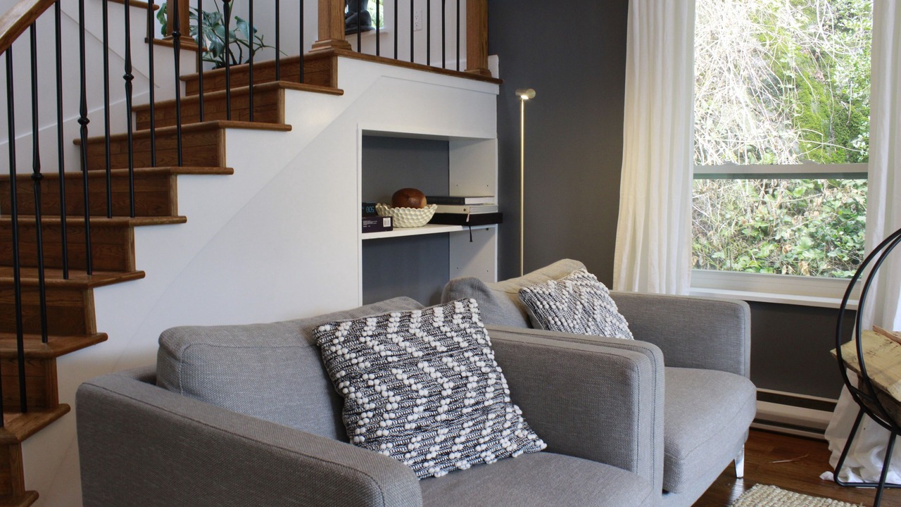 Photo of Livingroom in District of North Vancouver