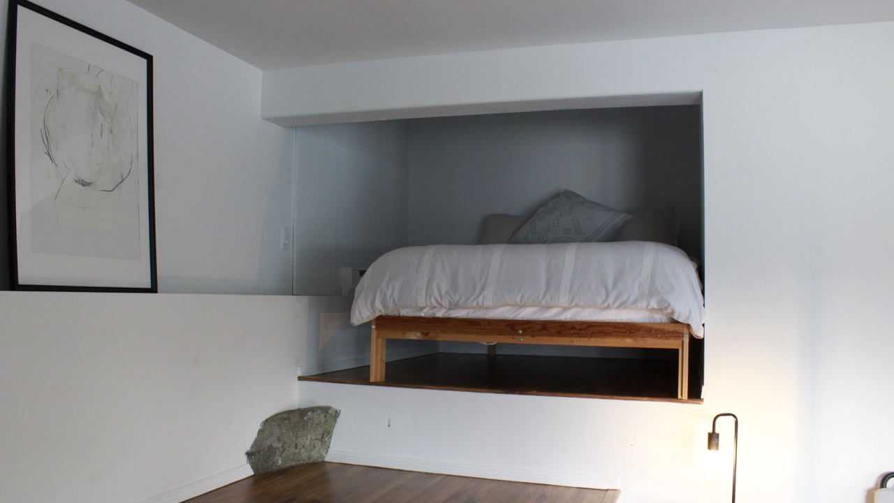 Photo of Bedroom in District of North Vancouver