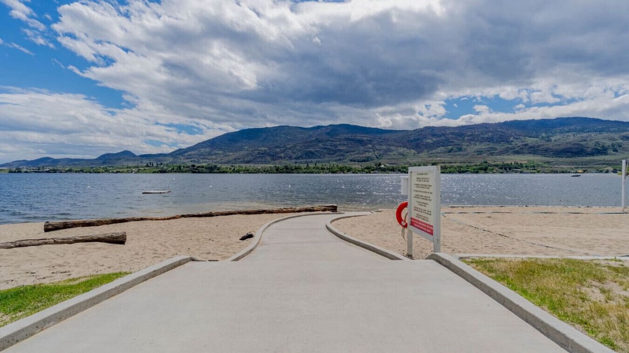 Photo of Others in Osoyoos