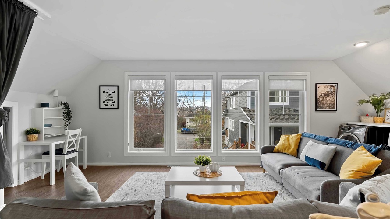 Photo of Livingroom in Okotoks