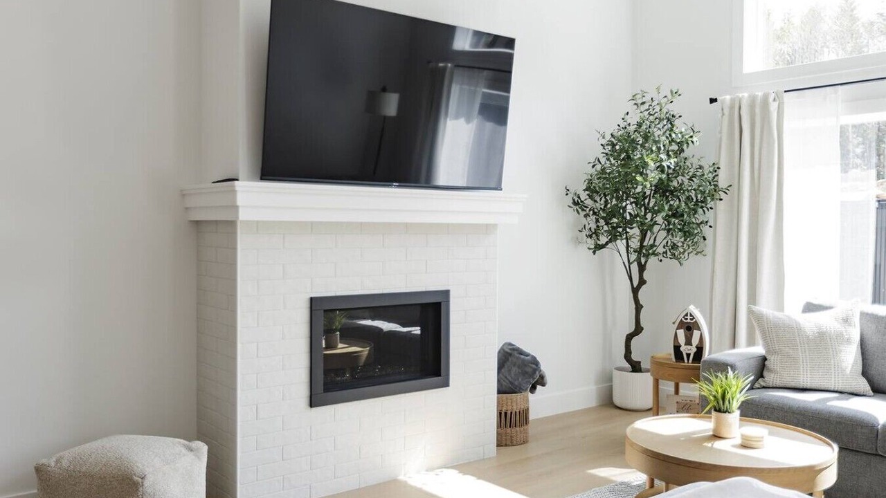 Photo of Livingroom in Youbou