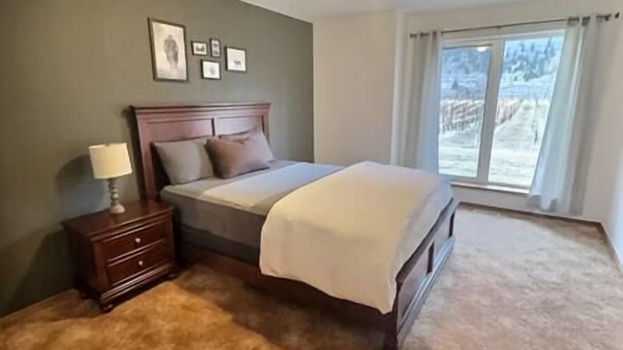 Photo of Bedroom in Okanagan-Similkameen
