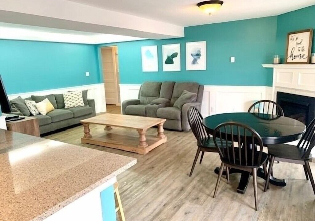 Photo of Livingroom in Osoyoos