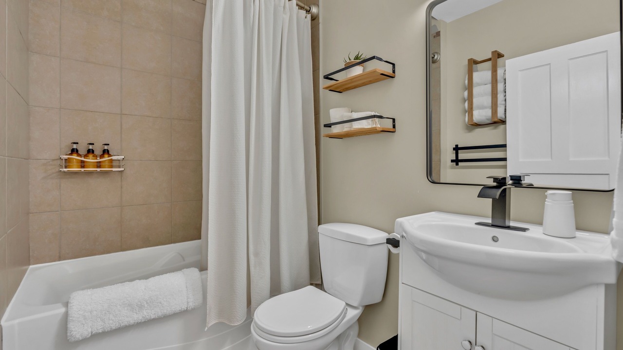 Photo of Bathroom in Okanagan-Similkameen