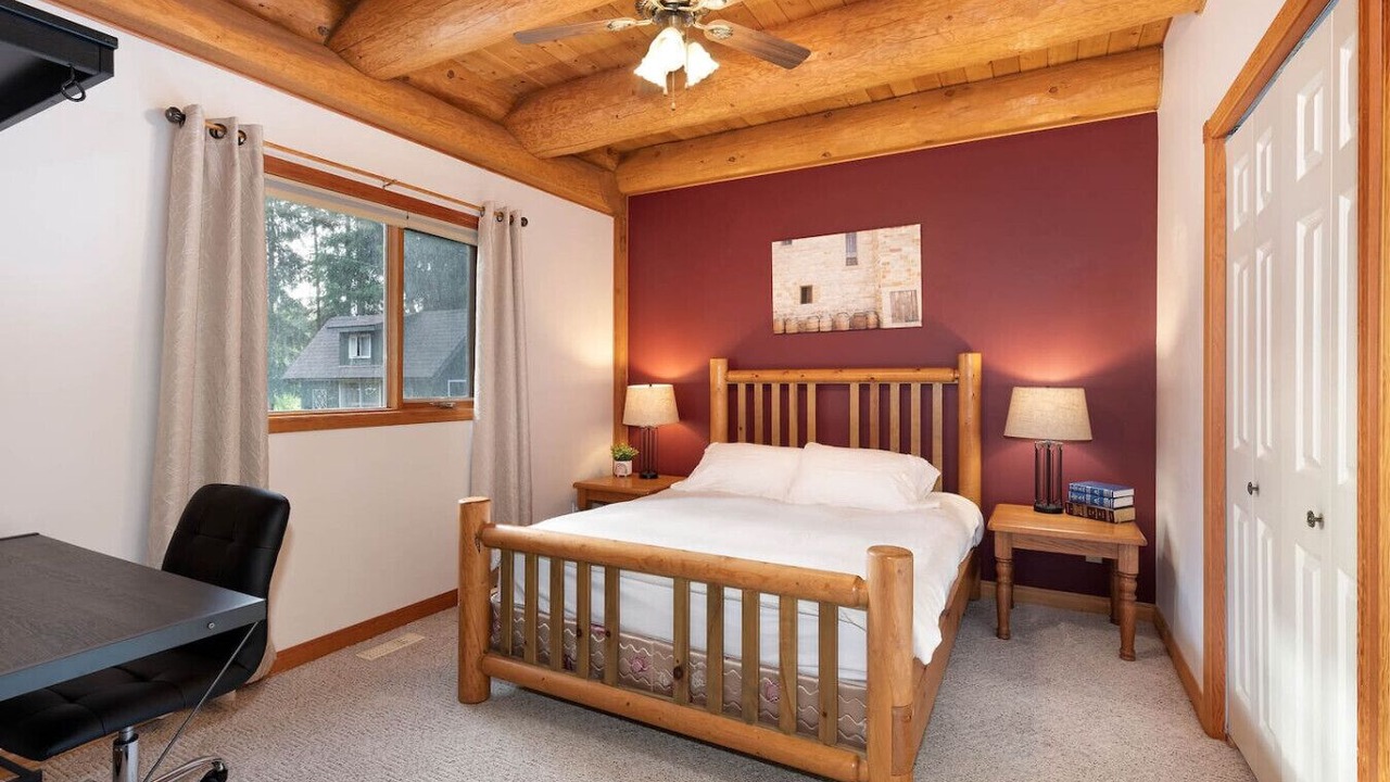 Photo of Bedroom in Scotch Creek
