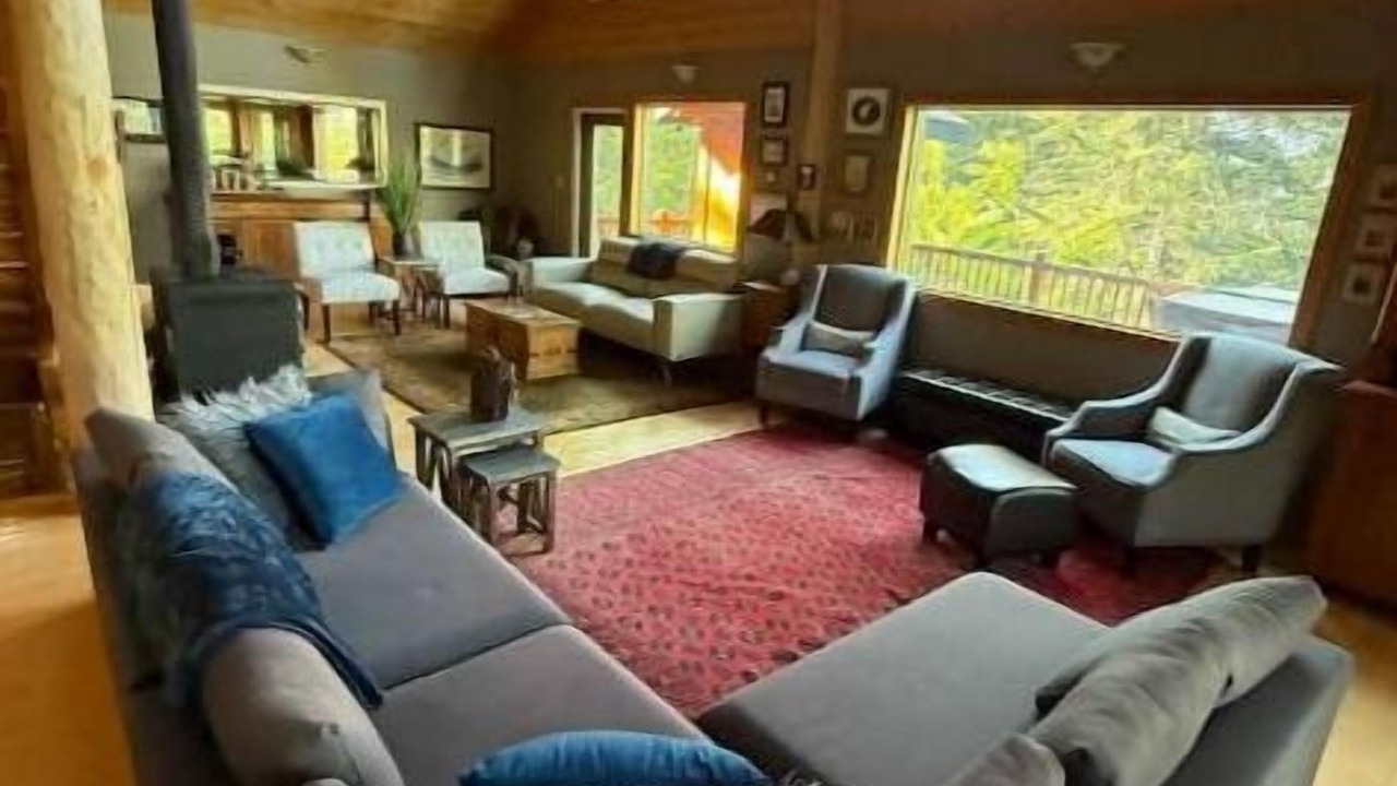 Photo of Livingroom in Golden