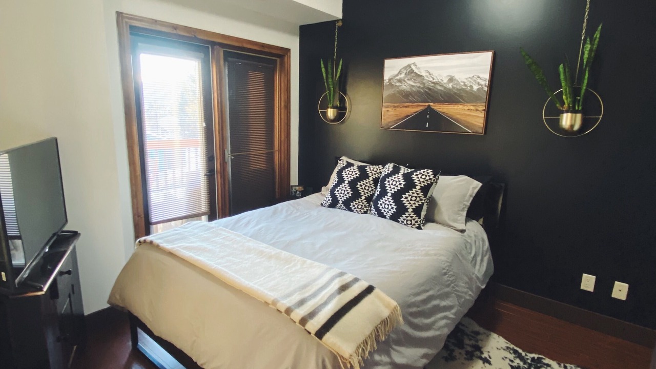 Photo of Bedroom in Radium Hot Springs