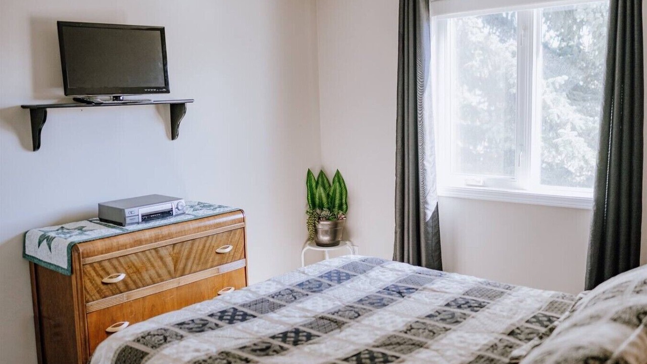 Photo of Bedroom in Olds