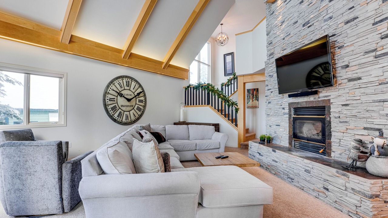 Photo of Bedroom in Silver Star Mountain