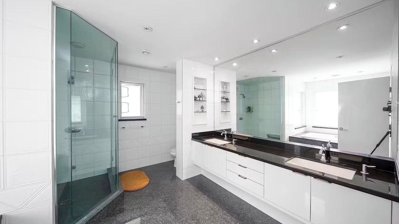 Photo of Bathroom in Richmond City Centre